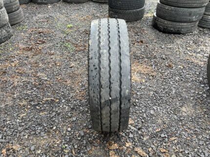  Opony ciężarowe 235/75R17.5 BRIDGESTONE R-TRAILER 001 / 9-10mm
