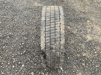 Opona ciężarowa używana 235/75R17.5 CONTINENTAL HYBRID LD3 NAPĘDOWA 9-10mm