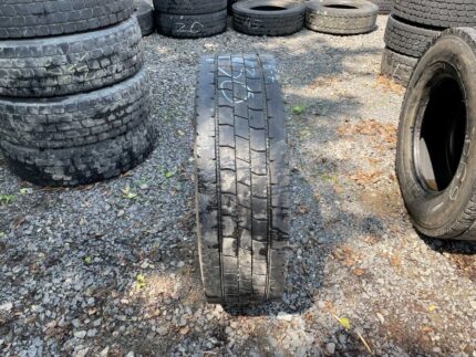  Opona ciężarowa używana 235/75R17.5 CONTINENTAL LDR1 / 6-7mm