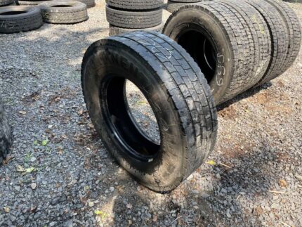 Opona ciężarowa używana 235/75R17.5 CONTINENTAL LDR1 / 6-7mm