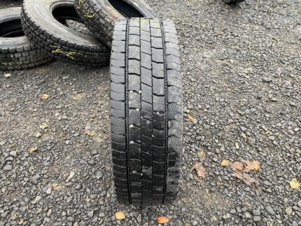 Opona ciężarowa używana 235/75R17.5 CONTINENTAL LDR1+ / 9-10mm