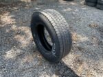 Opona ciężarowa używana 235/75R17.5 DUNLOP SP444 / 8-9mm