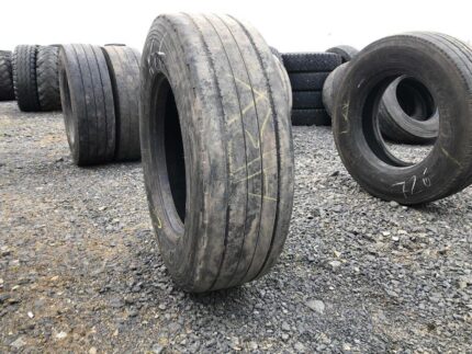  Opona ciężarowa używana 235/75R17.5 FULDA ECOTONN / 4-5mm