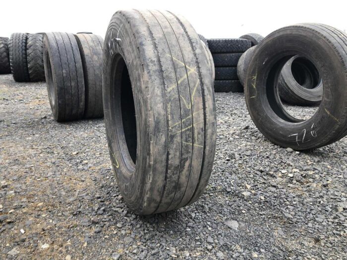 Opona ciężarowa używana 235/75R17.5 FULDA ECOTONN / 4-5mm