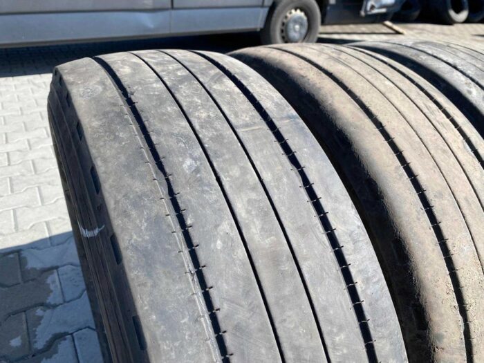 Opony ciężarowe używana 235/75R17.5 FULDA ECOTONN / 5-7mm