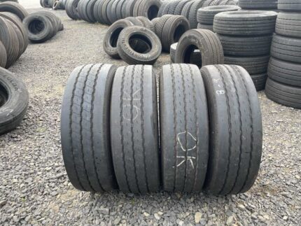  Opony ciężarowe używana 235/75R17.5 GOODYEAR KMAX T / 8-9mm