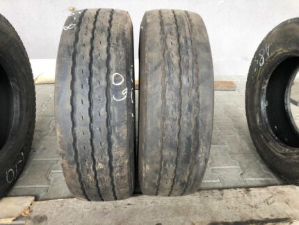  Opony ciężarowe używana 235/75R17.5 GOODYEAR KMAX T / 8-9mm