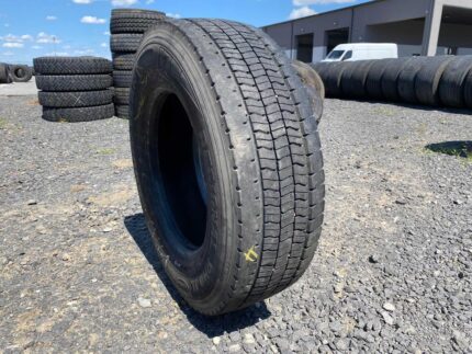  Opona ciężarowa używana 235/75R17.5 GOODYEAR REGIONAL RHD II / 8-11mm