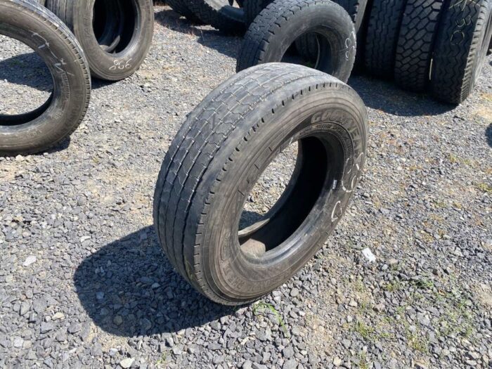 Opona ciężarowa używana 235/75R17.5 GOODYEAR REGIONAL RHS II / 9-10mm