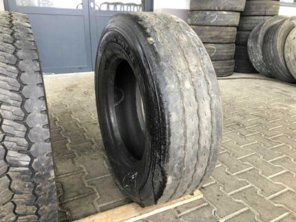 Opona ciężarowa używana 235/75R17.5 GOODYEAR REGIONAL RHT II / 5-7mm