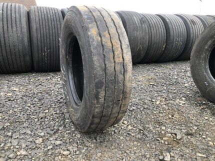  Opona ciężarowa używana 235/75R17.5 GOODYEAR REGIONAL RHT II / 5-6mm