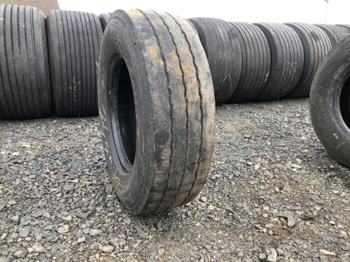 Opona ciężarowa używana 235/75R17.5 GOODYEAR REGIONAL RHT II / 5-6mm