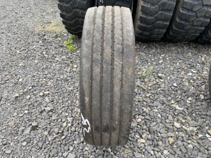 Opona ciężarowa używana 235/75R17.5 GT RADIAL GT879 / 10-11mm