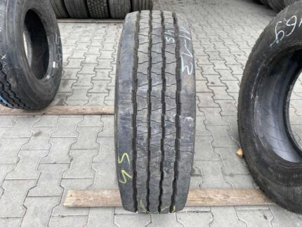  Opona ciężarowa używana 235/75R17.5 HANKOOK TH10 / 11-13mm