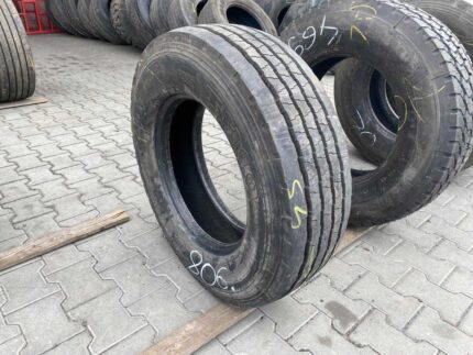 Opona ciężarowa używana 235/75R17.5 HANKOOK TH10 / 11-13mm