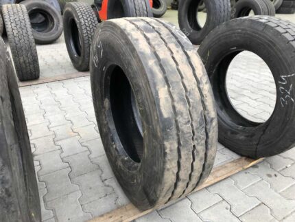 Opona ciężarowa używana 235/75R17.5 HANKOOK SMART FLEX TH31 / 9mm