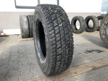  Opona ciężarowa używana 235/75R17.5 KAMA NR202 / 13mm
