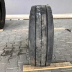  Opona ciężarowa używana 235/75R17.5 MICHELIN X MULTI T / 7-8mm