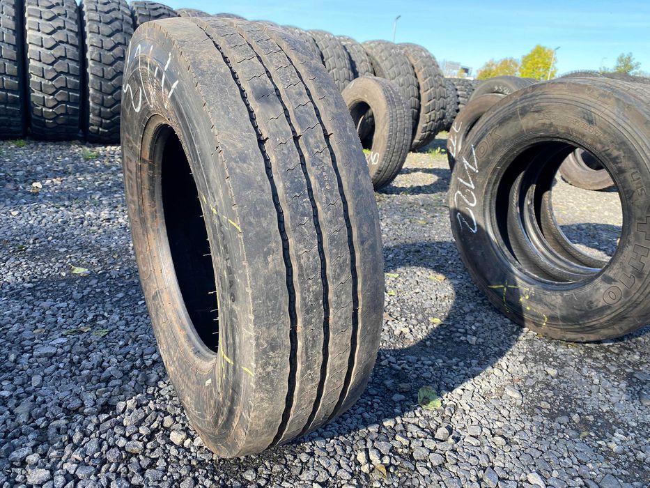 Opona ciężarowa używana 235/75R17.5 NOKIAN NTR 72 / 10mm Opona ciężarowa używana 235/75R17.5 NOKIAN NTR 72 / 10mm