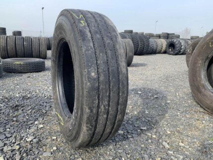  Opona ciężarowa używana 235/75R17.5 NOKIAN NTR 72 / 7-8mm