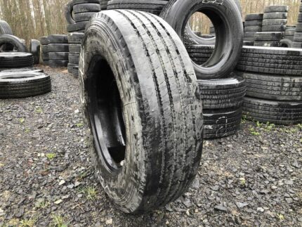  Opona ciężarowa używana 235/75R17.5 PIRELLI FH55 / 9-10mm