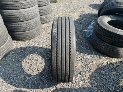  Opona ciężarowa używana 235/75R17.5 PIRELLI FR85 / 10-11mm