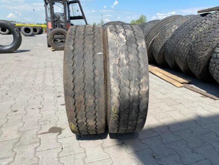 Opony ciężarowe używana 235/75R17.5 PIRELLI ST:01 / 7-9mm