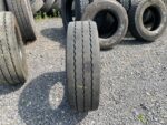Opona ciężarowa używana 235/75R17.5 PIRELLI ST:01 / 7-8mm
