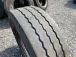 Opona ciężarowa używana 235/75R17.5 PIRELLI ST:01 / 7-8mm