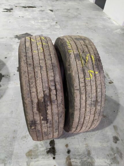  Opony ciężarowe używana 235/75R17.5 SEMPERIT EURO-STEEL / 9mm