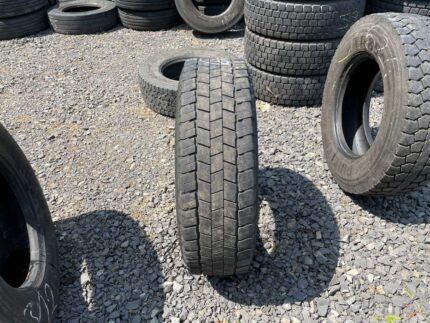  Opona ciężarowa używana 235/75R17.5 SEMPERIT EURO-STEEL / 6-7mm