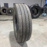  Opona ciężarowa używana 235/75R17.5 SEMPERIT RUNNER T2 / 12mm