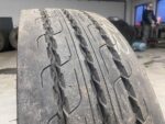 Opona ciężarowa używana 235/75R17.5 SEMPERIT RUNNER T2 / 12mm