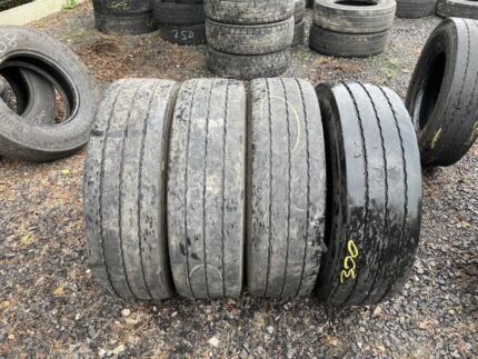 Opony ciężarowe używana 235/75R17.5 TRUCKSTAR TH TRAILER 3 / 6-7mm