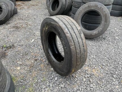 Opona ciężarowa używana 245/70R17.5 APOLLO ENDURACE RT / 12-13mm