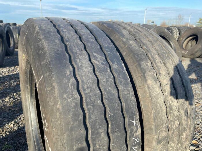 Opony ciężarowe używana 245/70R17.5 BRIDGESTONE R-TRAILER 001 / 7-9mm