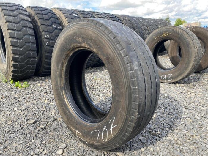 Opona ciężarowa używana 245/70R17.5 BRIDGESTONE R168 / 9-10mm