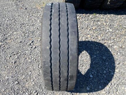 Opona ciężarowa używana 245/70R17.5 BRIDGESTONE R168 / 8-9 mm