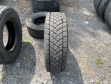  Opona ciężarowa używana 245/70R17.5 GOODYEAR KMAX D / 12-13mm