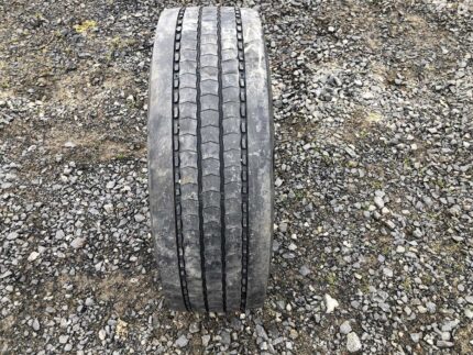 Opona ciężarowa używana 245/70R17.5 MICHELIN X MULTI Z / 5-6mm