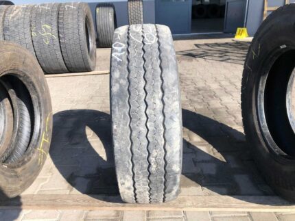  Opona ciężarowa używana 245/70R17.5 MICHELIN XTA2 / 10-11mm