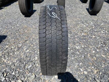 Opona ciężarowa używana 245/70R17.5 PIRELLI TR:01 TRIATHLON / 10-11mm