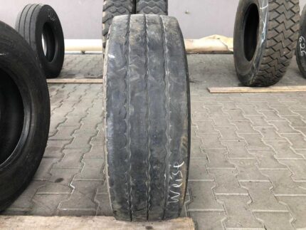  Opona ciężarowa używana 245/75R17.5 BRIDGESTONE R168 / 8-9mm