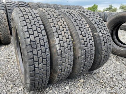  Opony ciężarowe używana 8R17.5 HANKOOK DH05 / 14mm