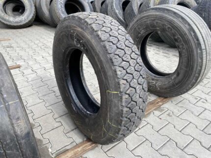 Opona ciężarowa używana 9.5R17.5 GOODYEAR G124 / 9-10mm