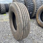  Opona ciężarowa używana 9.5R17.5 KUMHO KRT02 / 12-13mm