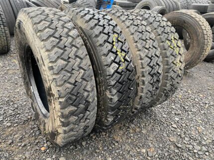  Opony ciężarowe używana 9.5R17.5 MICHELIN XZT / 13-14mm