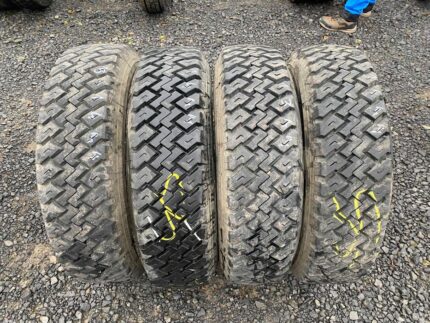Opony ciężarowe używana 9.5R17.5 MICHELIN XZT / 13-14mm