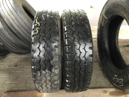  Opony ciężarowe używana 9.5R17.5 MICHELIN XZY / 7-8mm