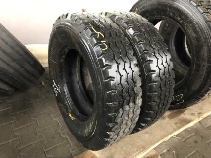 Opony ciężarowe używana 9.5R17.5 MICHELIN XZY / 7-8mm